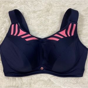 Livi sports bra with underwire. Size 42H.